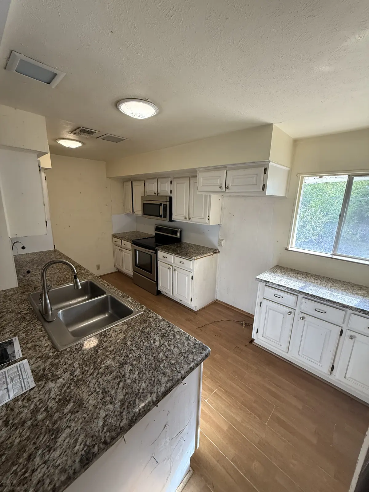Kitchen at 106 Post Oak